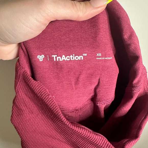 TNA cranberry workout set - Picture 4 of 5